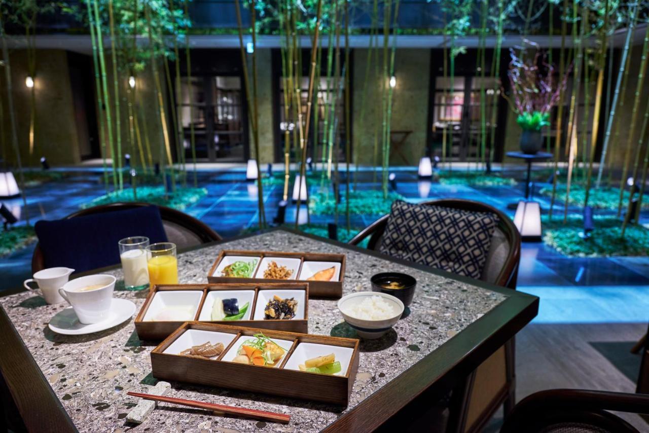 Hotel Dhawa Yura Kyoto - Banyan Group Exteriér fotografie A table at the restaurant
